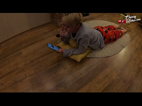 ❤️ Crazy blonde suger stor pikk suger og spretter på den - analsex Porno hos oss ❌️❤